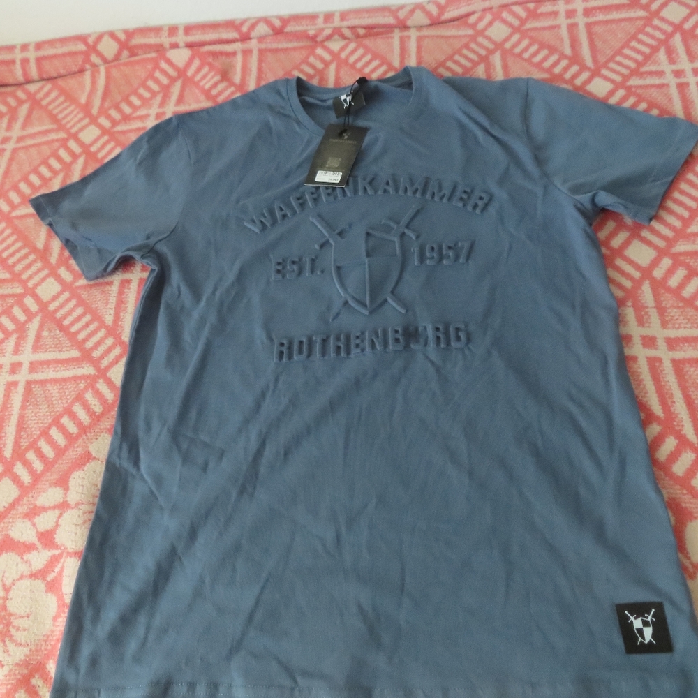 rare waffenkammer rothenburg embossed special edition tshirt Small NWT